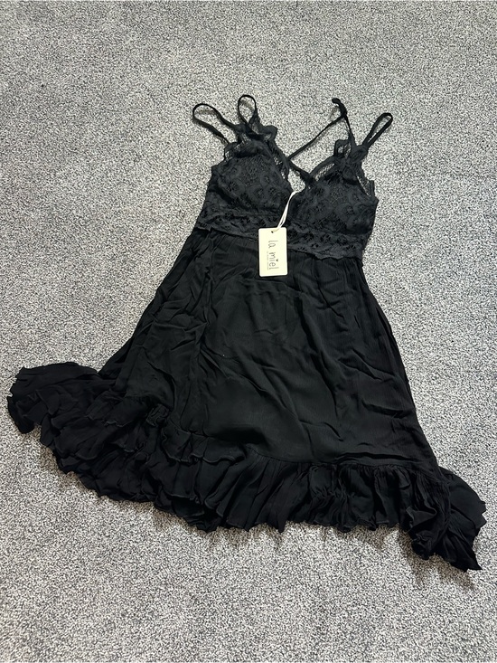 LA MIEL Dresses & Skirts - LA MIEL Black Lace Trim Mini Dress